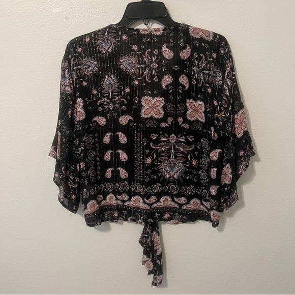 ⭐️ Love Stitch Black and Pink Tie Front Blouse - Picture 2 of 5